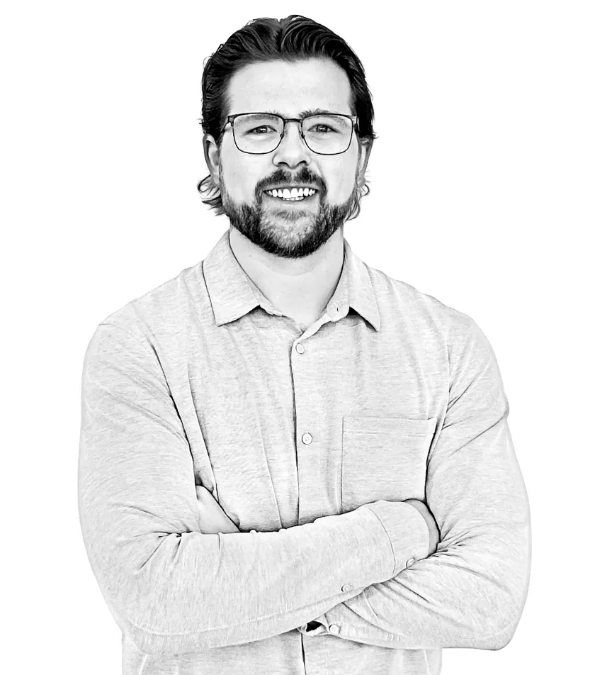 Headshot of Alex Guggenberger