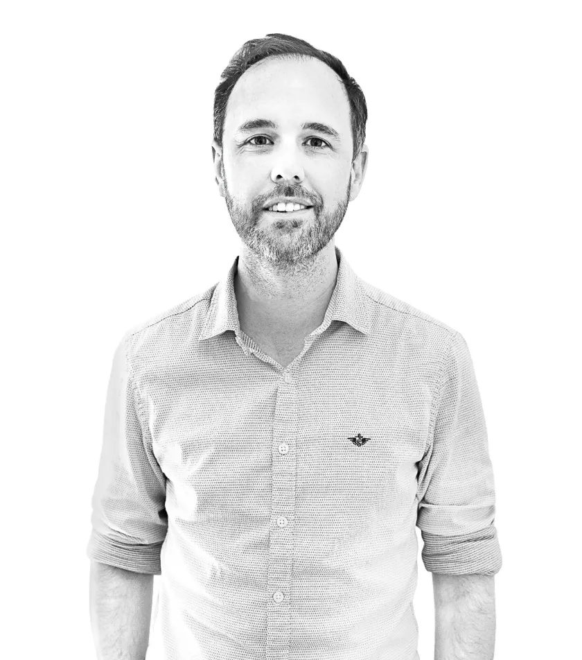 Headshot of Devon Hills